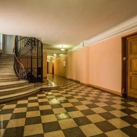Cosy Art Deco Studette Center By Olidesi
